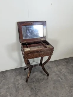 Pamono Restoration Period Worker in Flamed Mahogany> Worktables & Workbenches