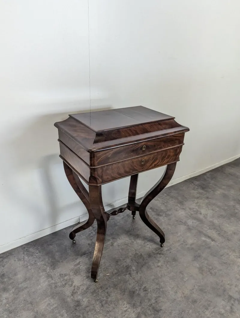 Pamono Restoration Period Worker in Flamed Mahogany> Worktables & Workbenches