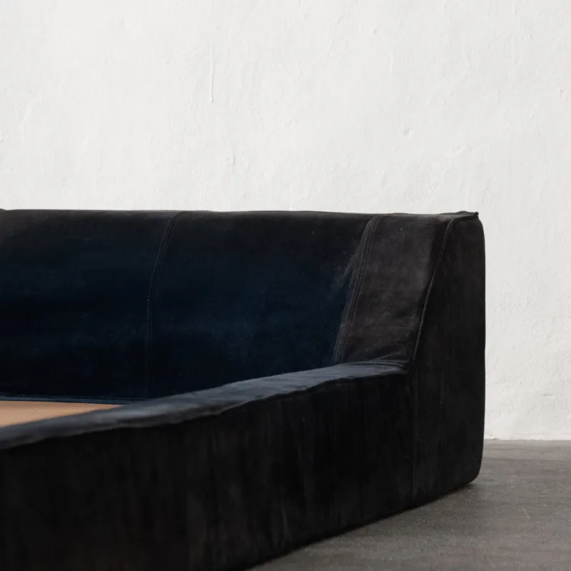 Pamono Roche Bobois Suede Bed Frame, 1970s> Daybeds & Chaises Lounges