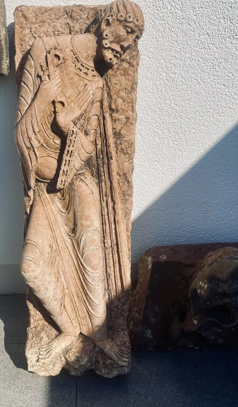 Discount Pamono Romanesque Petrus Marmo Rosso Verona Sculpture in Stone, 1800s