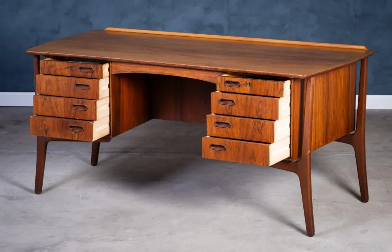 Hot Pamono Rosewood Desk by Svend Åge Madsen for H.P. Hansen, 1960s