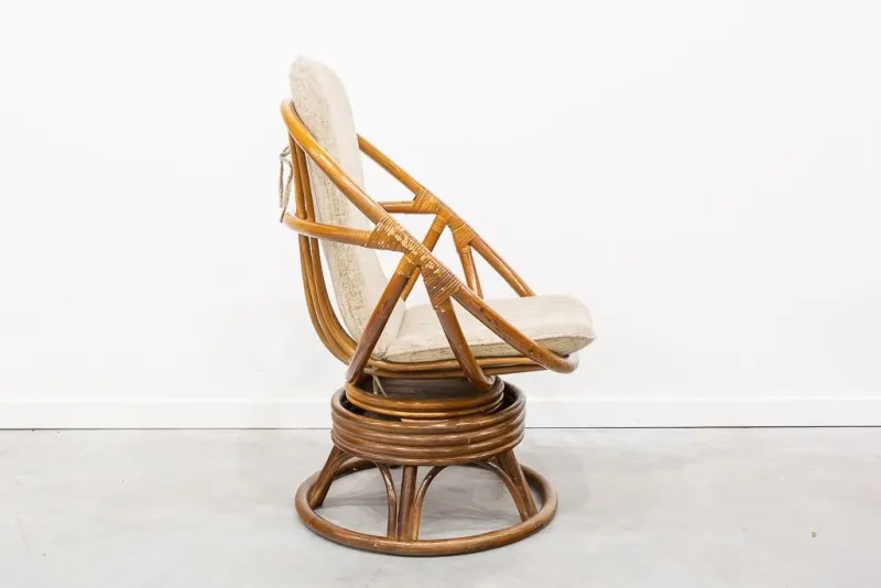 Pamono Round Bamboo Swivel Armchair, 1970s> Office Chairs