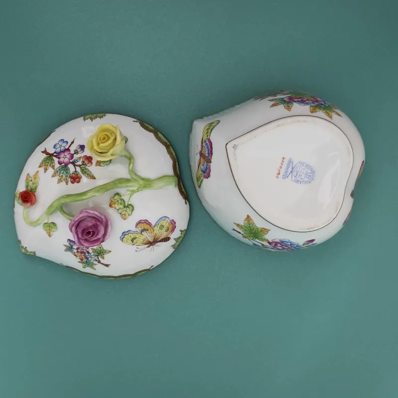Online Pamono Round Box with Lid from Herend, 1980s