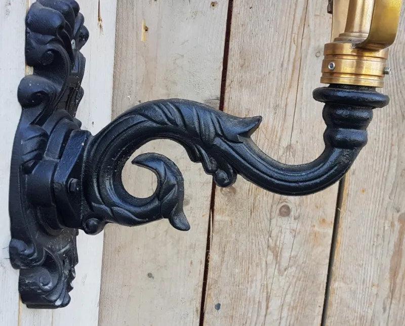 Online Pamono Round Cast Iron and Copper Wall Lantern