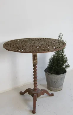 Clearance Pamono Round Cast Iron Table, 1890s