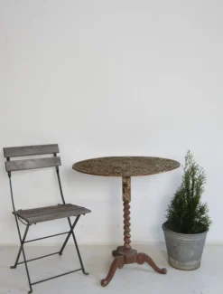 Clearance Pamono Round Cast Iron Table, 1890s