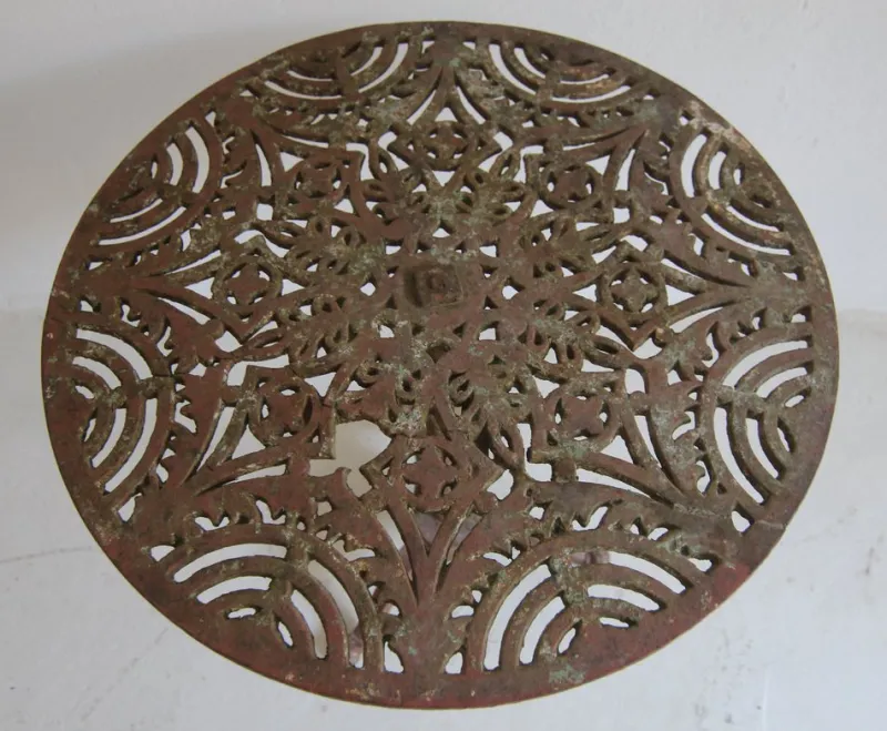 Clearance Pamono Round Cast Iron Table, 1890s