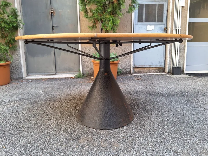 Pamono Round Extendable Table with Lacquered Metal Base and Wooden Top by Francesco Fois for Bernini, Italy, 1986> Dining Tables & Sets