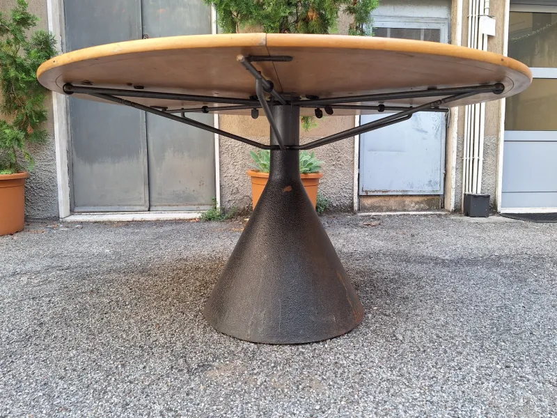 Pamono Round Extendable Table with Lacquered Metal Base and Wooden Top by Francesco Fois for Bernini, Italy, 1986> Dining Tables & Sets