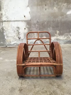 Pamono Round French Bamboo & Rattan Pretzel-Shaped Lounge Chair, 1950s> Garden Seating