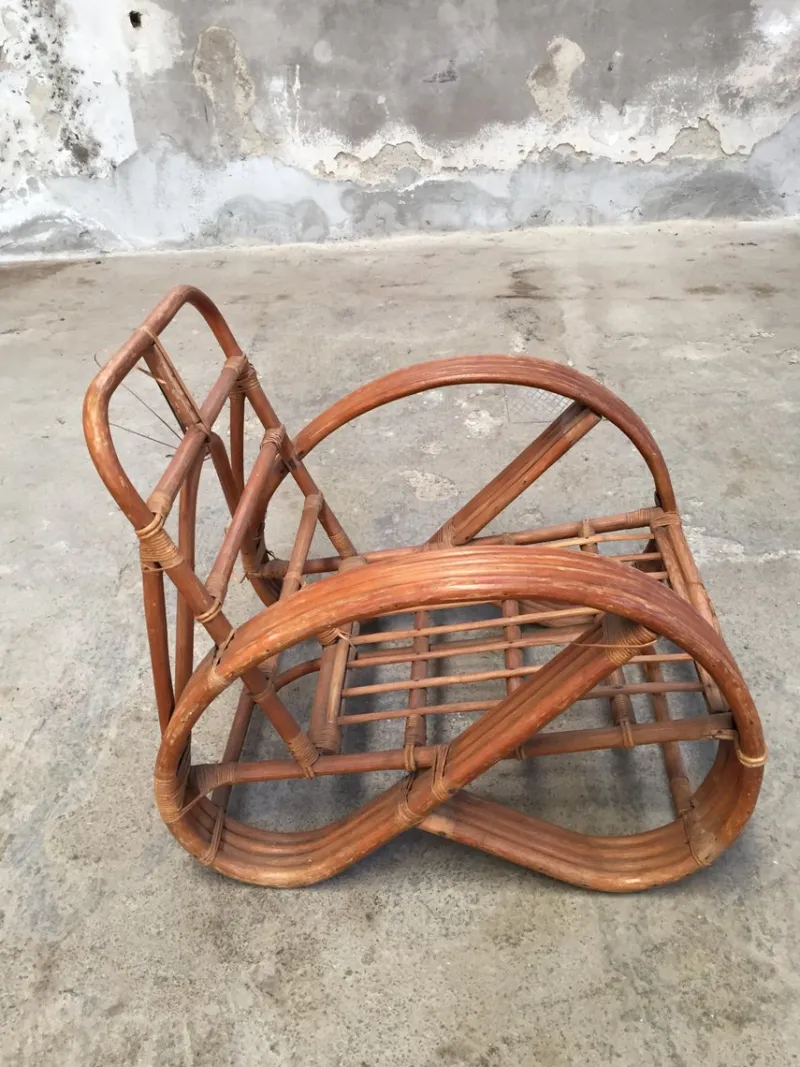 Pamono Round French Bamboo & Rattan Pretzel-Shaped Lounge Chair, 1950s> Garden Seating