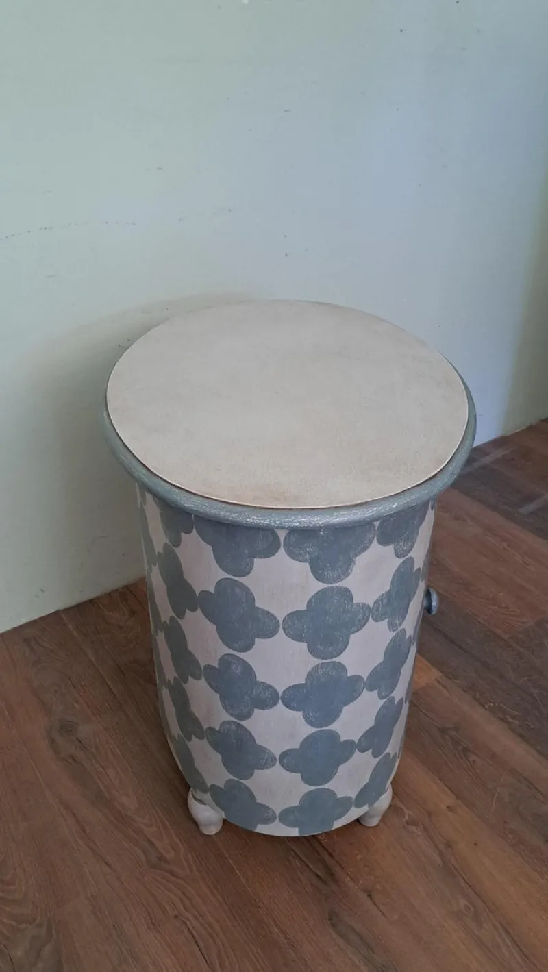 Pamono Rounded Lacquered Side Cabinet> Nightstands