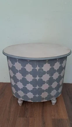 Pamono Rounded Lacquered Side Cabinet><noscript><img width=