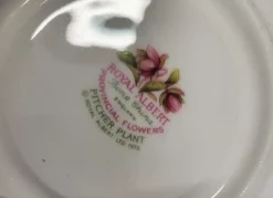 Pamono Royal Albert English Bone China Tea Set, 1970s, Set of 8><noscript><img width=