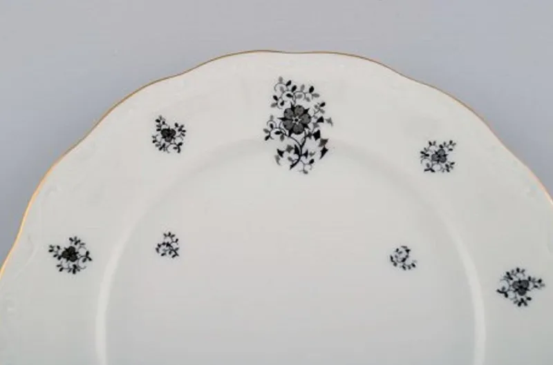 Pamono Rubens Dinner Porcelain Plates with Floral Motifs from KPM, Berlin, 1940s, Set of 12> Dinner Plates & Bowls