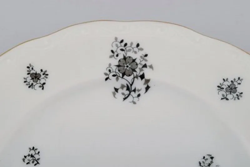 Pamono Rubens Dinner Porcelain Plates with Floral Motifs from KPM, Berlin, 1940s, Set of 12> Dinner Plates & Bowls