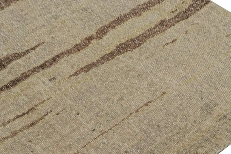 Online Pamono Rug in Taupe with Geometric Patterns from R&K Principal Jahanshah Nazmiyal