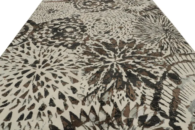 Clearance Pamono Rug in White and Black Abstract Pattern from R&K Principal Jahanshah Nazmiyal