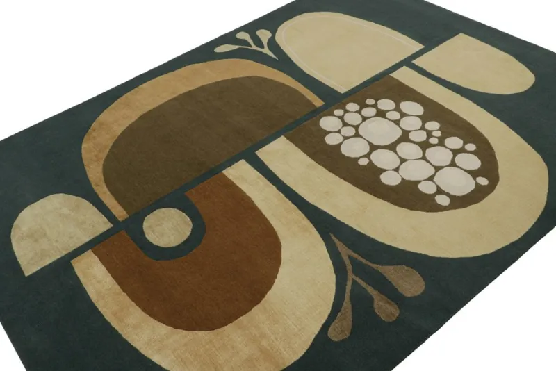 Sale Pamono Rug with Geometric Patterns from R&K Principal Jahanshah Nazmiyal