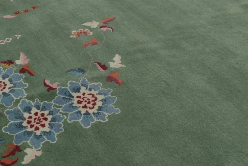 New Pamono Rug with Geometric Pattern and Pictorials from R&K Principal Jahanshah Nazmiyal