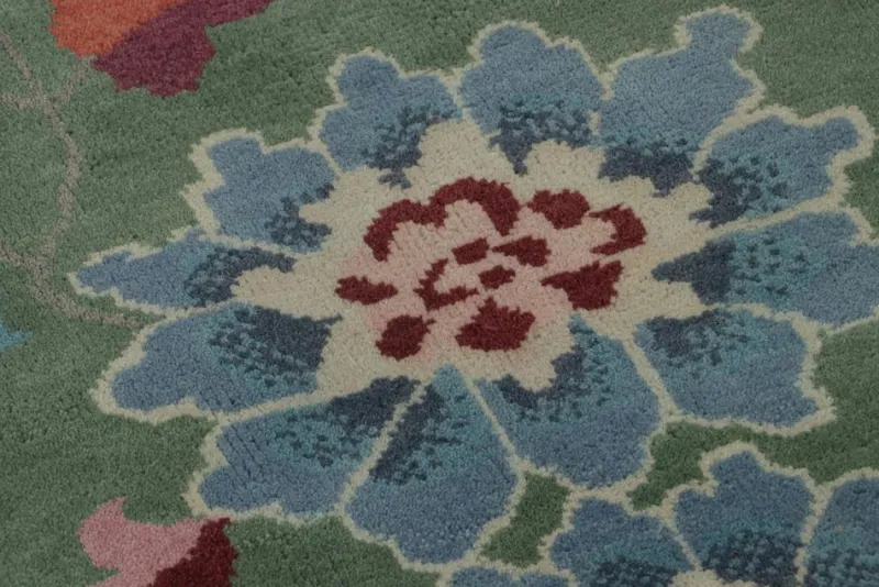 New Pamono Rug with Geometric Pattern and Pictorials from R&K Principal Jahanshah Nazmiyal