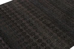 Best Pamono Rug with Geometric Patterns from R&K Principal Jahanshah Nazmiyal