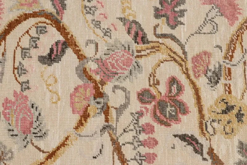 Pamono Runner Rug in Cream with Floral Patterns from R&K Principal Jahanshah Nazmiyal> Carpets & Textiles|Carpets & Textiles