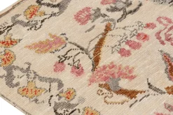 Pamono Runner Rug in Cream with Floral Patterns from R&K Principal Jahanshah Nazmiyal><noscript><img width=