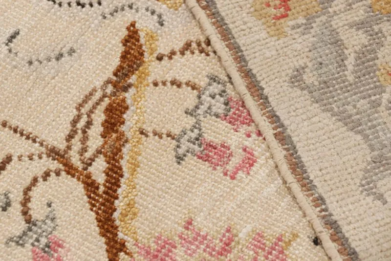 Pamono Runner Rug in Cream with Floral Patterns from R&K Principal Jahanshah Nazmiyal> Carpets & Textiles|Carpets & Textiles