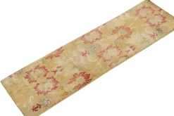 Hot Pamono Runner Rug in Floral Pattern from R&K Principal Jahanshah Nazmiyal