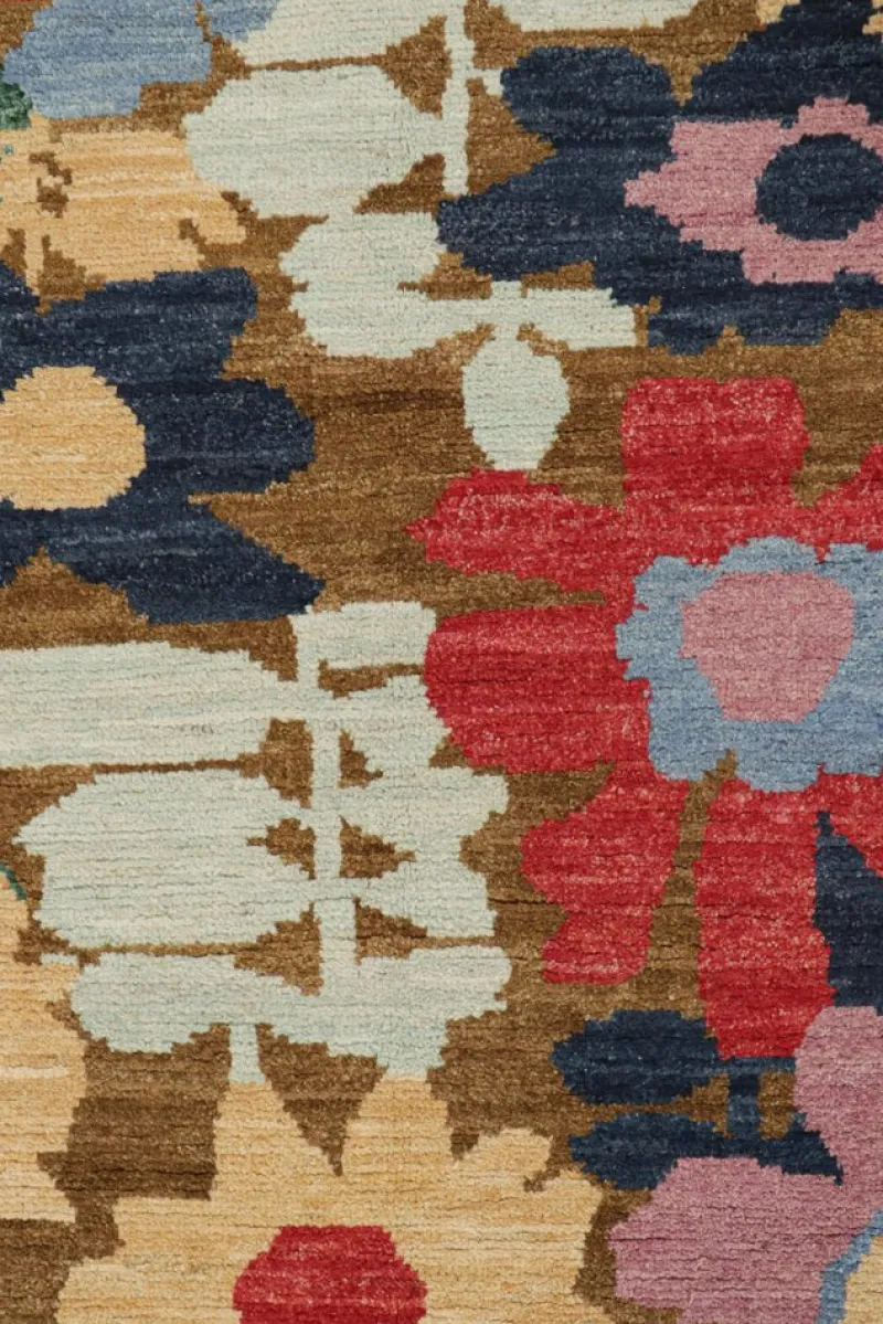 Pamono Runner with Floral Patterns from R&K Principal Jahanshah Nazmiyal