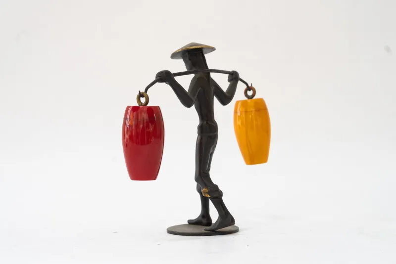 Discount Pamono Salt and Pepper Shaker Holder Chinese Figurine by Richard Rohac, 1950s