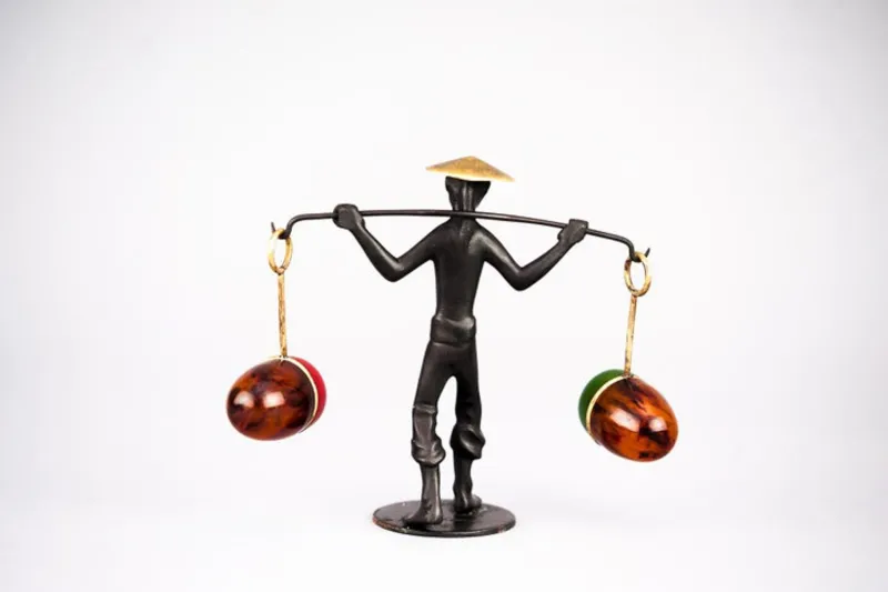 Pamono Salt and Pepper Shaker Holder Chinese Figurine by Richard Rohac, 1950s> Salt & Pepper Shakers