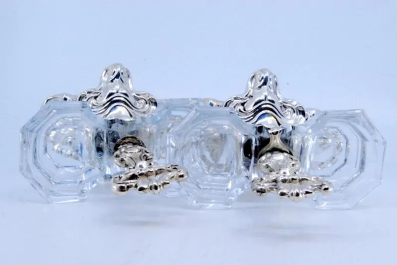 Pamono Salt and Pepper Shakers in Embossed Silver with Cut Glass Containers, Set of 2> Salt & Pepper Shakers