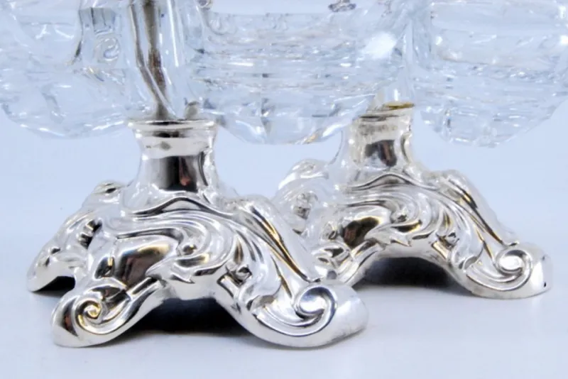 Pamono Salt and Pepper Shakers in Embossed Silver with Cut Glass Containers, Set of 2> Salt & Pepper Shakers