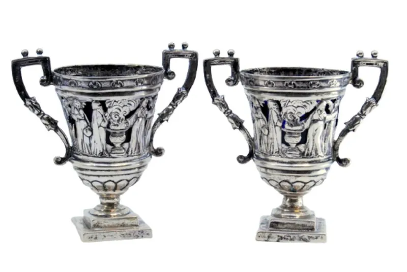Pamono Salt and Pepper Shakers in Cut Silver with Religious Scene and Blue Glass Souls Interior, Set of 2> Salt & Pepper Shakers