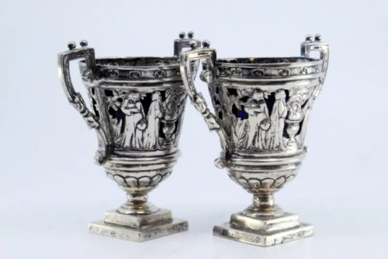 Pamono Salt and Pepper Shakers in Cut Silver with Religious Scene and Blue Glass Souls Interior, Set of 2> Salt & Pepper Shakers