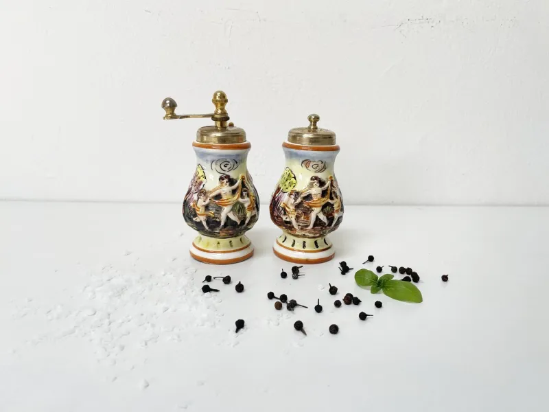 Pamono Salt Shaker and Pepper Mill from Capodimonte, 1960s, Set of 2> Salt & Pepper Shakers