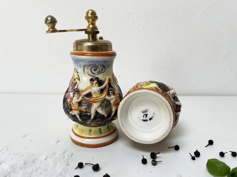 Pamono Salt Shaker and Pepper Mill from Capodimonte, 1960s, Set of 2> Salt & Pepper Shakers