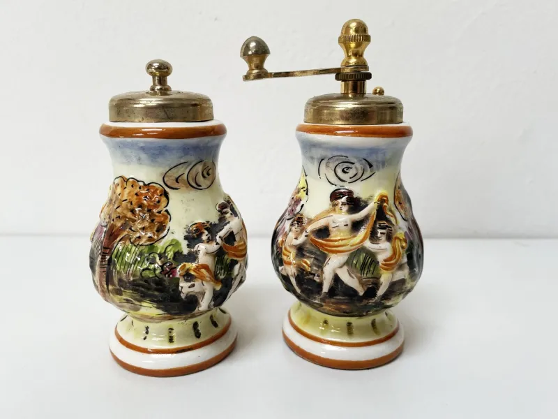 Pamono Salt Shaker and Pepper Mill from Capodimonte, 1960s, Set of 2> Salt & Pepper Shakers
