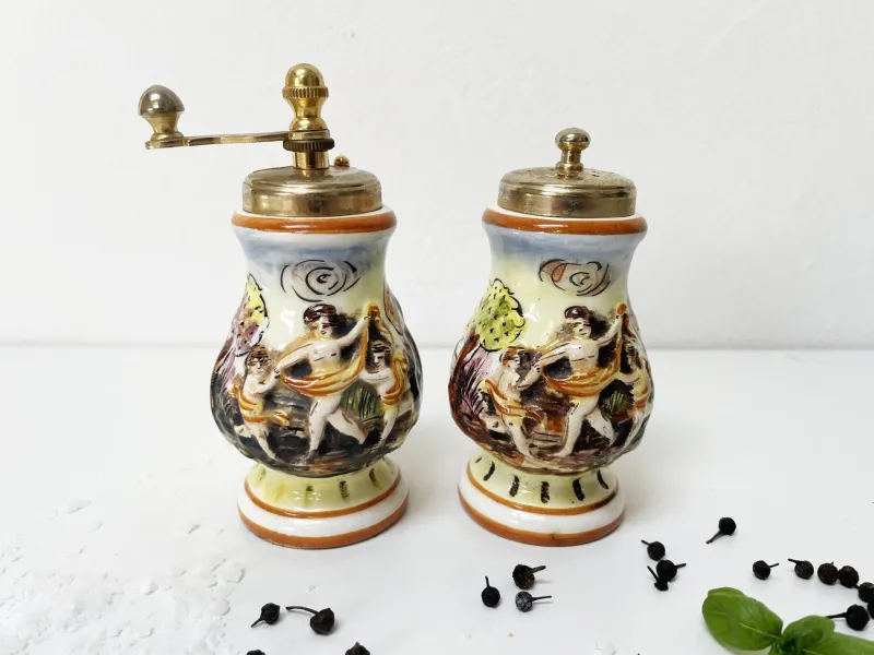Pamono Salt Shaker and Pepper Mill from Capodimonte, 1960s, Set of 2> Salt & Pepper Shakers