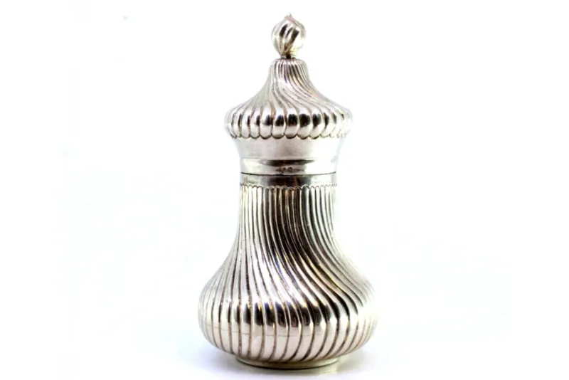 Hot Pamono Salt Shaker in Spiraled Silver with Knob Lid
