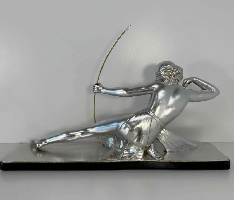 Pamono Salvatore Melani, Art Deco Diana the Huntress Sculpture, Silver Leaf Sculpture, 1930s> Art Deco