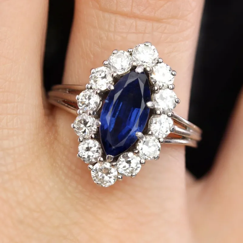 Pamono Sapphire and Diamonds Ring in 18 Karat White Gold, 1970s> Rings