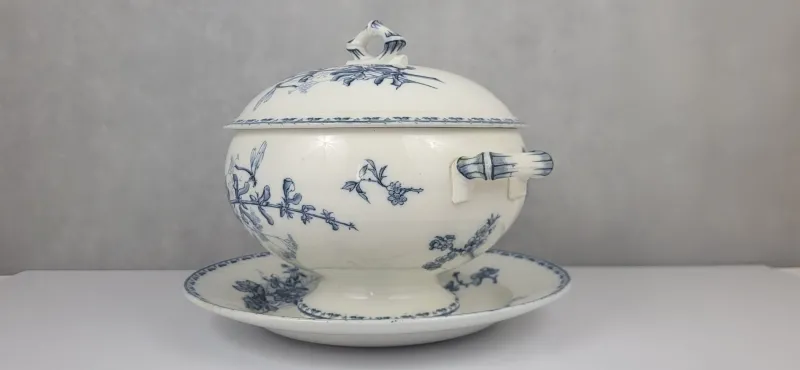 Pamono Sarreguemines Earthenware Soup Tureen, 1890s> Serving Dishes
