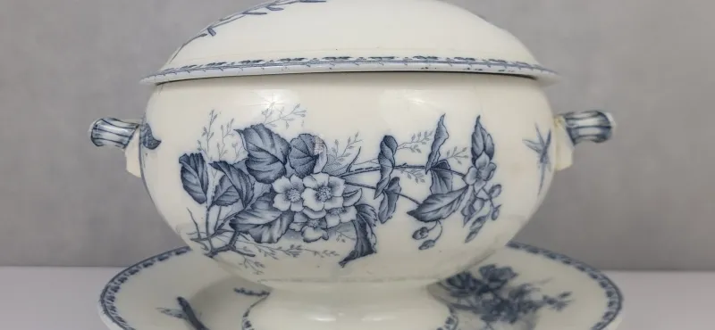 Pamono Sarreguemines Earthenware Soup Tureen, 1890s> Serving Dishes
