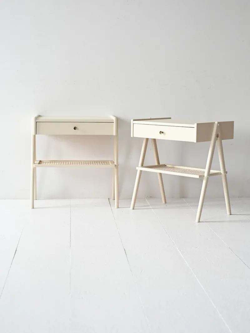 Pamono Scandinavian Bedside Tables with Vienna Straw Shelf, 1960s, Set of 2> Nightstands