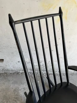 Pamono Scandinavian Black Windsor Style Rocking Chair><noscript><img width=