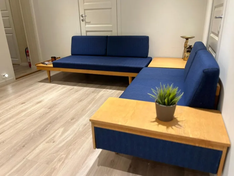 Outlet Pamono Scandinavian Dangle Daybeds and Table by Ingmar Relling & Haldor Vik for Ekornes, 1960s, Set of 3
