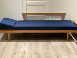 Outlet Pamono Scandinavian Dangle Daybeds and Table by Ingmar Relling & Haldor Vik for Ekornes, 1960s, Set of 3